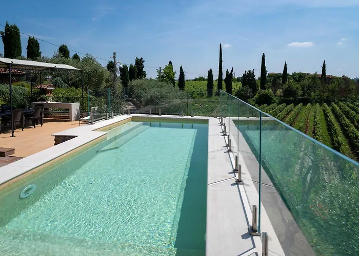Mia Con E Piscina Vila